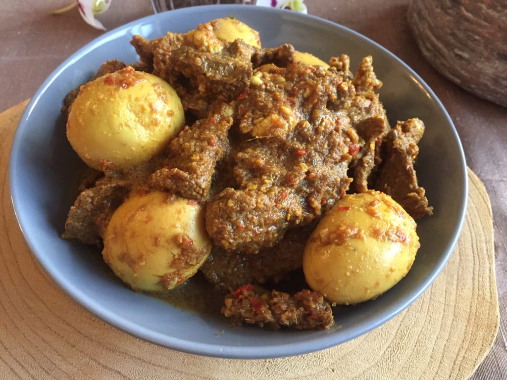 smoor daging lapis uit Indonesië