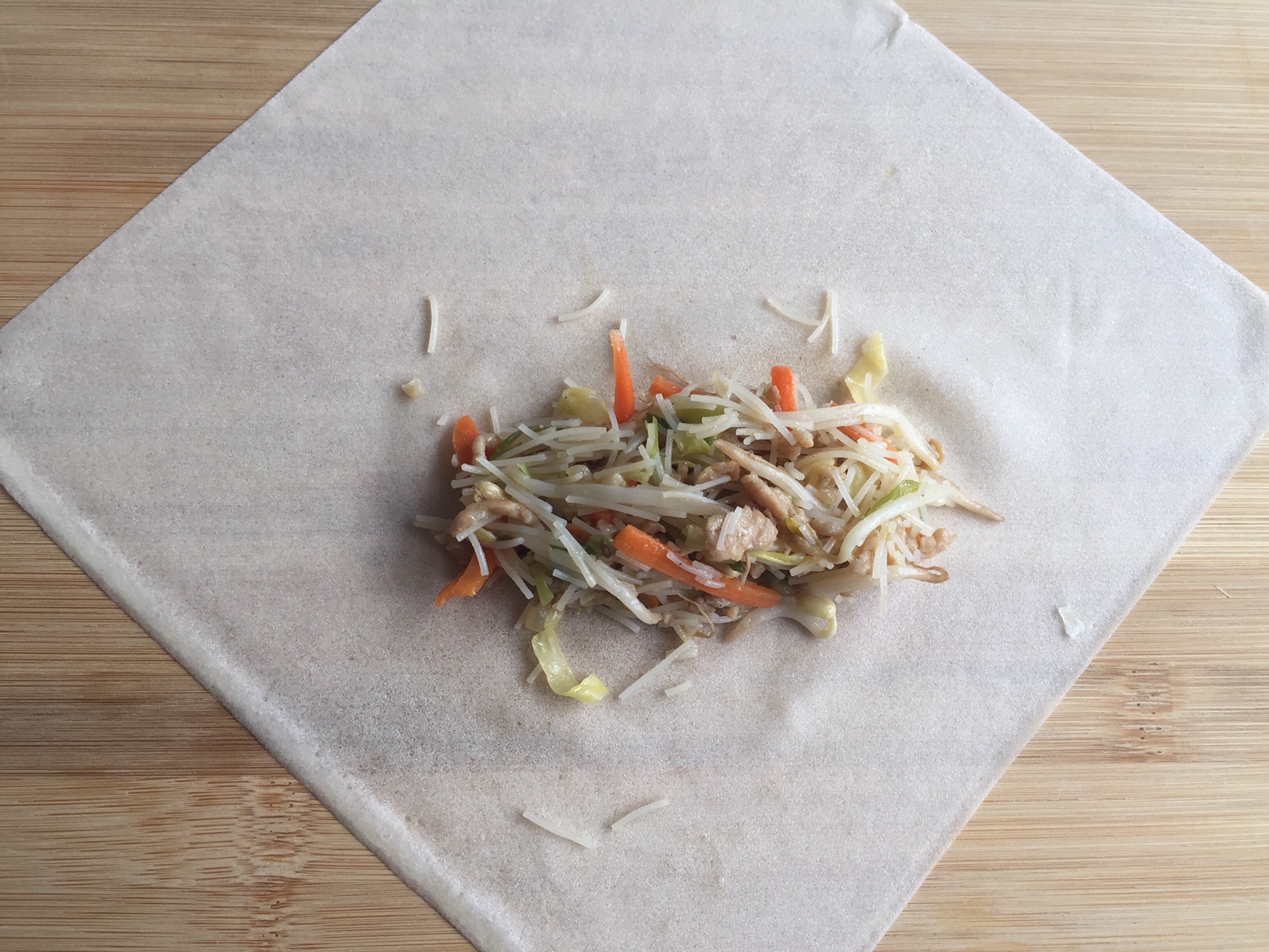 Zo maak je de lekkerste loempia| Recept - Indonesisch Koken ...