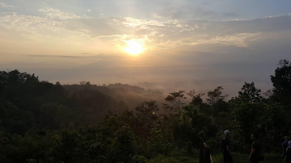 zonsopgang bij candi borobudur