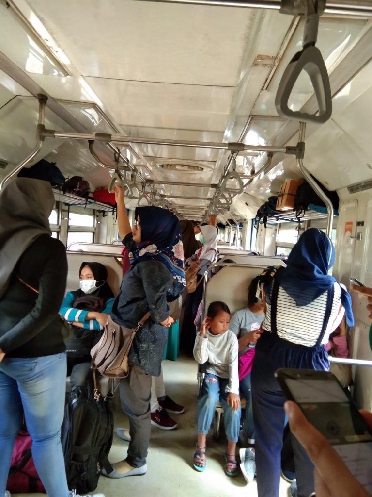 het vervoer in Indonesië met de trein