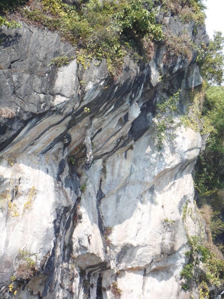 Batu Gantung is een populaire bezienswaardigheid van Parapat op Sumatra