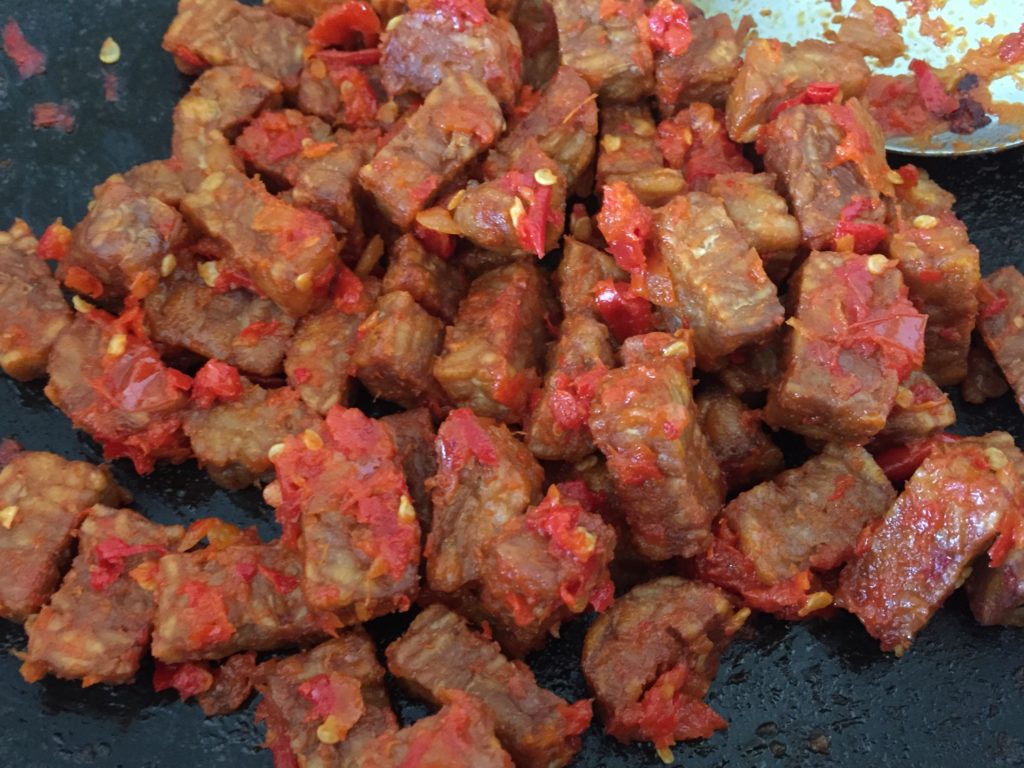 sambal goreng tempe is ook een soort sambal balado tempe