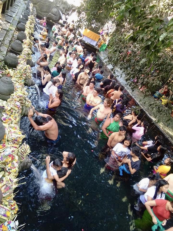 hotsprings, een van de drukke bezienswaardigheden op Bal